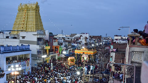 Thousands of devotees from across the State to take part in the Aadi Thavasu festival in Sankarankovil Sankaranarayana Swamy Temple. 