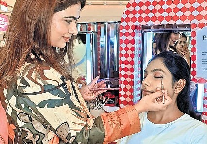 No hard and fast rule when it comes to makeup: Rihanna Rawlani