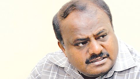 Union Minister for Heavy Industries and Steel and former chief minister HD Kumaraswamy