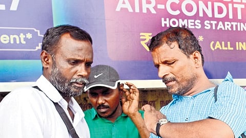 Visually-impaired persons waiting for bus near St Thomas Mount 