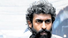 The film’s central theme revolves around the conflict between two neighbouring villages, Basti and Badanal, separated by a river.
