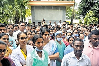 Doctors, nurses and hospital staff
protest in Chikkamagaluru on Tuesday