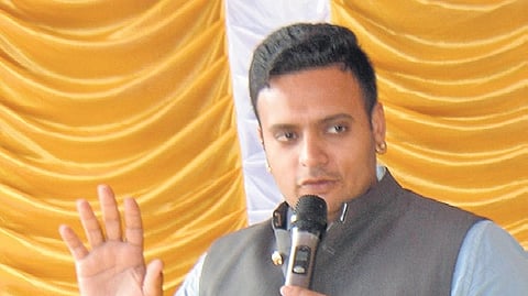 MP Yaduveer Krishnadatta Chamaraja Wadiyar speaking at a public discussion on pigeon feeding menace near the palace on Sunday 