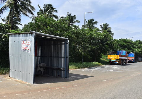 The District Health Department said that they have intensified all 13 state border checkposts in the Coimbatore district and have been keeping tight monitoring to prevent the spread of the Nipah virus from Kerala. (for Kirubakarans story). Express/