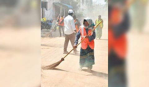 The State excelled in voluntary public participation in second position with 25,82,348 people, while Gujarat secured the top spot with 29,32,465 participants.