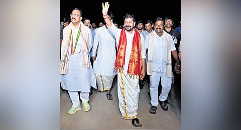 Chief Minister A Revanth Reddy 
arrives in Kondareddypalli for 
Dasara celebrations on Saturday