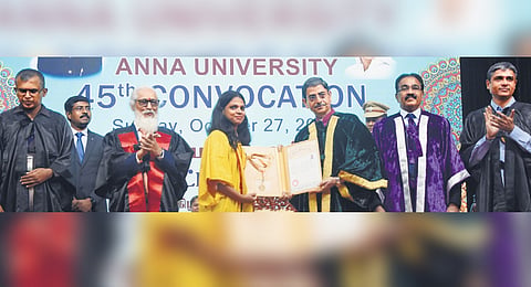 Governor R N Ravi presenting a certificate during the convocation