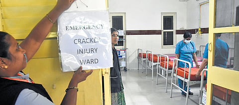 Ahead of Deepavali, staffers of Minto Eye Hospital set up the cracker injury ward, 
in Bengaluru on Tuesday
