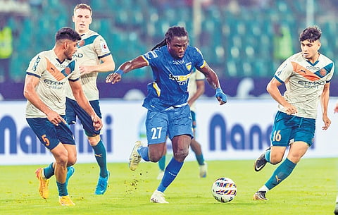 Action from the clash between Chennaiyin FC and Mumbai City FC 