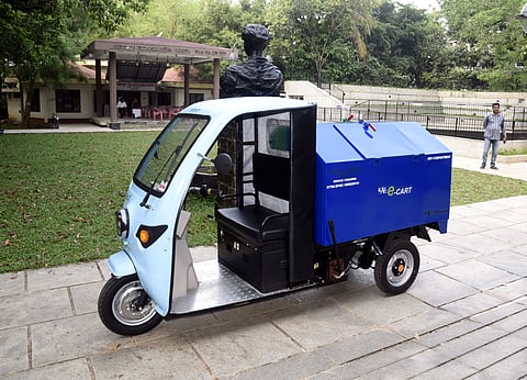 KAL’s newly launched electric cart, attached with garbage boxes and tipping mechanisms 