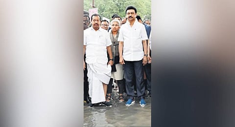 CM Stalin inspects relief  work at Aragandanallur
on Monday 