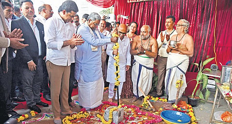 Chief Minister Siddaramaiah initiates work for the new 500-bed hospital on the premises of Bowring and Lady Curzon Hospital on Wednesday 