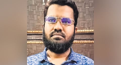  Ajias Ahmed