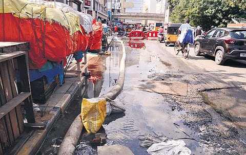 Sewage overflowing on Nageshwara Rao Road in T Nagar  