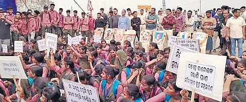 College students staging dharna on NH-53 near Kabatabandha village on Monday