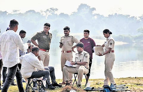 Police investigating on the banks of Brahmani river in Rourkela 