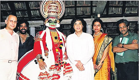 Zakir Hussain with Shaji N Karun (extreme right) during the shoot of Vanaprastham. Mohanlal in kathakali attire and actor Suhasini are also seen