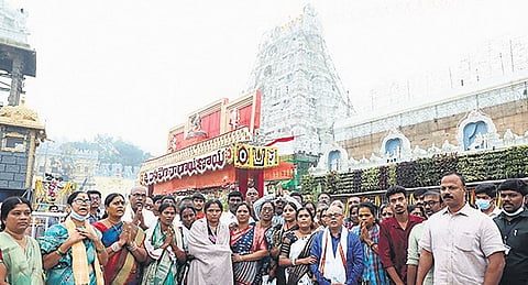 Devotees, who were injured in the stampede in Tirupati, were offered special Srivari darshan on the day of Vaikunta Ekadasi 