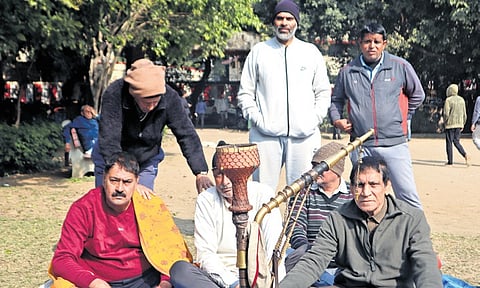 Villages include Lado Sarai, Katwaria Sarai, Ber Sarai, Masoodpur, Rajokri, Mehrauli, Kishangarh, Kusumpur, Motilal Nehru Camp, Saket, Vasant Kunj & Sewa Basti 