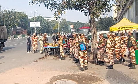 Image purportedly showing heavy police presence at screening venue, near Pyarelal Bhawan at ITO on Friday 