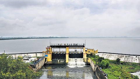 A Madras HC bench had ruled against the classification of the land as catchment area of Red Hills reservoir on the grounds of lack of scientific study and failure to acquire the land within three years of notification  