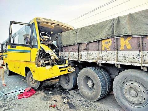 The private medical college bus rammed into a lorry on Visakhapatanam-Raipur NH 
on Saturday 
