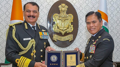  Admiral Dinesh K Tripathi during meeting with Indonesian Navy Chief 