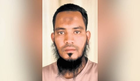 Mubin murdered the deceased by slitting her throat.