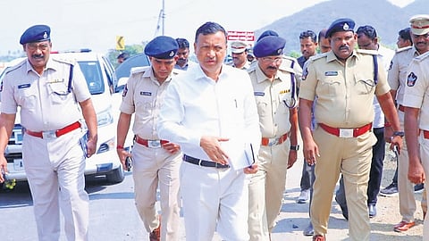Ahead of Shivaratri, Guntur Range IG Tripathi inspects security arrangements at Kotappakonda 