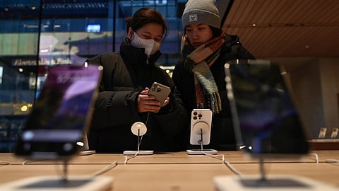 Devices of display at an Apple store 