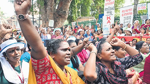 Kerala ASHA Health Workers Association  holds ‘Maha Sangamam’ in front of the Secretariat in Thiruvananthapuram on Thursday