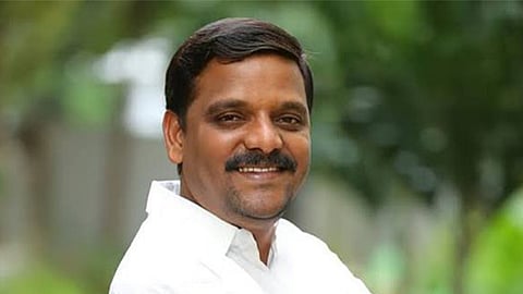 A group of individuals claiming to be activists from Telangana Jagruthi intruded into Mallanna's office at Boduppal on Sunday
