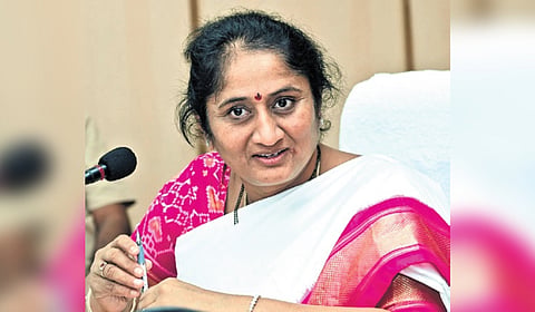 Highlighting the success of the scheme, she emphasised that Chief Minister Chandrababu Naidu had fulfilled his promise of providing Talliki Vandanam financial assistance to mothers without restricting benefits to a single student per family.