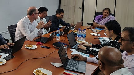 A World Bank team met with officials of the Amaravati Development Corporation  on Tuesday to review the progress of various infrastructure projects.