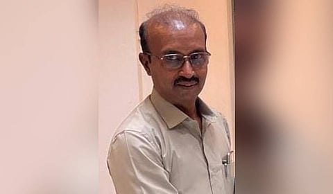 Police and forensic teams were called to the scene, and the body of the BHEL official was sent to Thuvakudi Government Hospital for post-mortem examination.