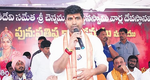 He also assured that efforts were underway to include the Vaddera community in the Scheduled Tribes (ST) category.