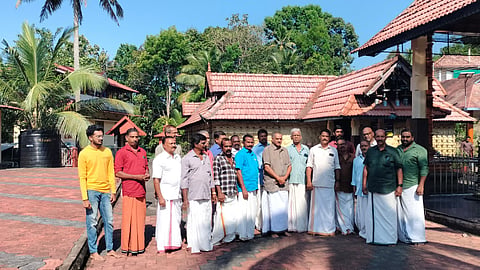 Challenging the traditional dress code norms, the protest was conducted in a peaceful atmosphere without any intervention. 