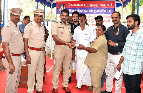 oimbatore City police conduct a special camp for the drivers of Autorickshaw to register them as members of the Government welfare board. Coimbatore City Police Commissioner Saravana Sundar, inaugurated the camp at PRS grounds in Coimbatore on Thursday. 