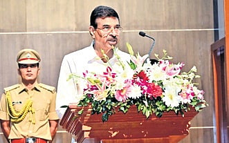 Governor Hari Babu Kambhampati addressing the OUHS function