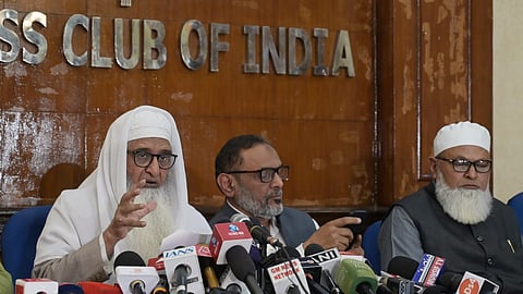 All India personal Law board leader Maulana Fazlurrahim,  Maulana mohd Shafi Kadani, Jakat Islami Hind (Extreme right), Dr Qasim Rasool Ilyas addressesa press conference on Waqf Board bill in New Delhi on wednesday. 