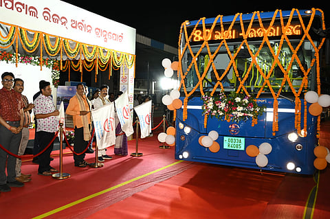 The new buses were flagged off by Housing and Urban Development (H&UD) minister Krushna Chandra Mahapatra at the Gadakana depot of the Capital Region Urban Transport (CRUT). 