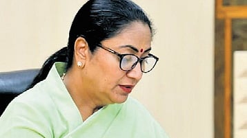 CM Rekha Gupta chairs high-level review meeting with DMs on Monday.