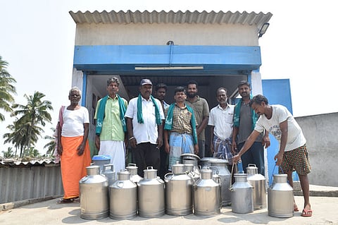 Milk-producing farmers who supply milk to Aavin at Okkilipalayam K 1941 C-Center