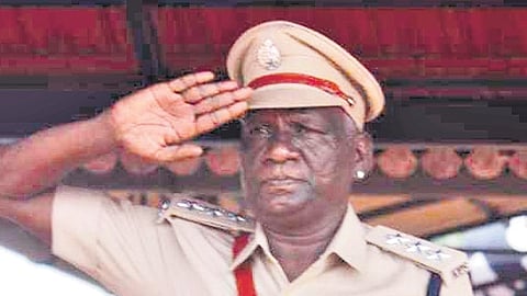 I M VIjayan receives salute during the farewell parade held to mark his retirement 