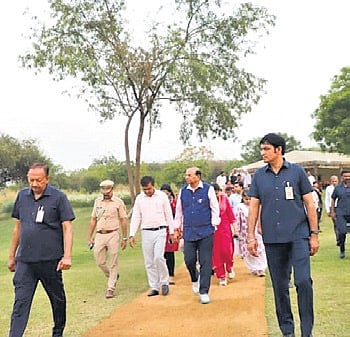 Jute makeover for Delhi parks: DDA to curb dust, boost green cover on Yamuna tracks