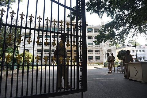 Policemen outside the KPSC building 