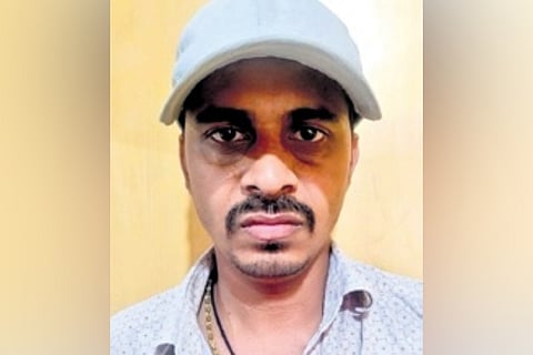 Srikanth, who was riding a two-wheeler, came from behind and hit the complainant’s back before speeding away. 