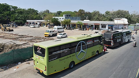 Hundreds of government and private company employees use omni buses to commute to and from various parts of the state