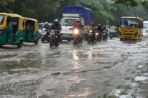 Due to moderate to heavy rainfall in parts of Bengaluru, Sankey Road seen flooded with water. 