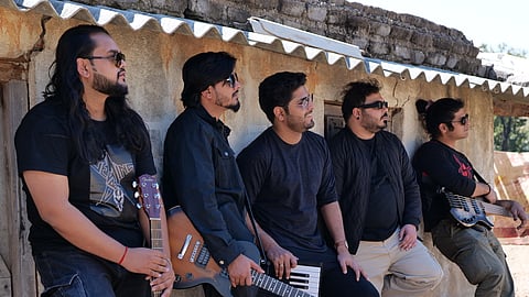Leading Drops band